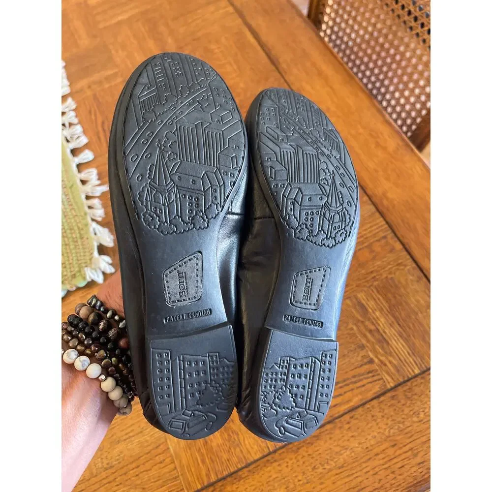 BORN BALLET FLATS SIZE 7